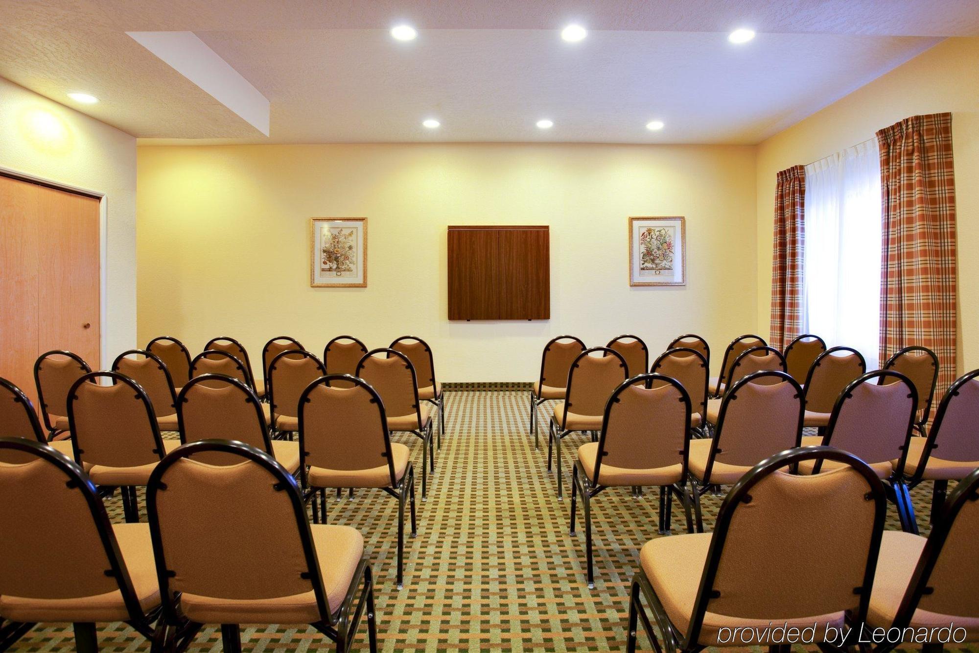 Holiday Inn Express Hotel & Suites Hesperia, An Ihg Hotel Kültér fotó